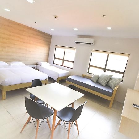 Felix Residences Cebu Extérieur photo