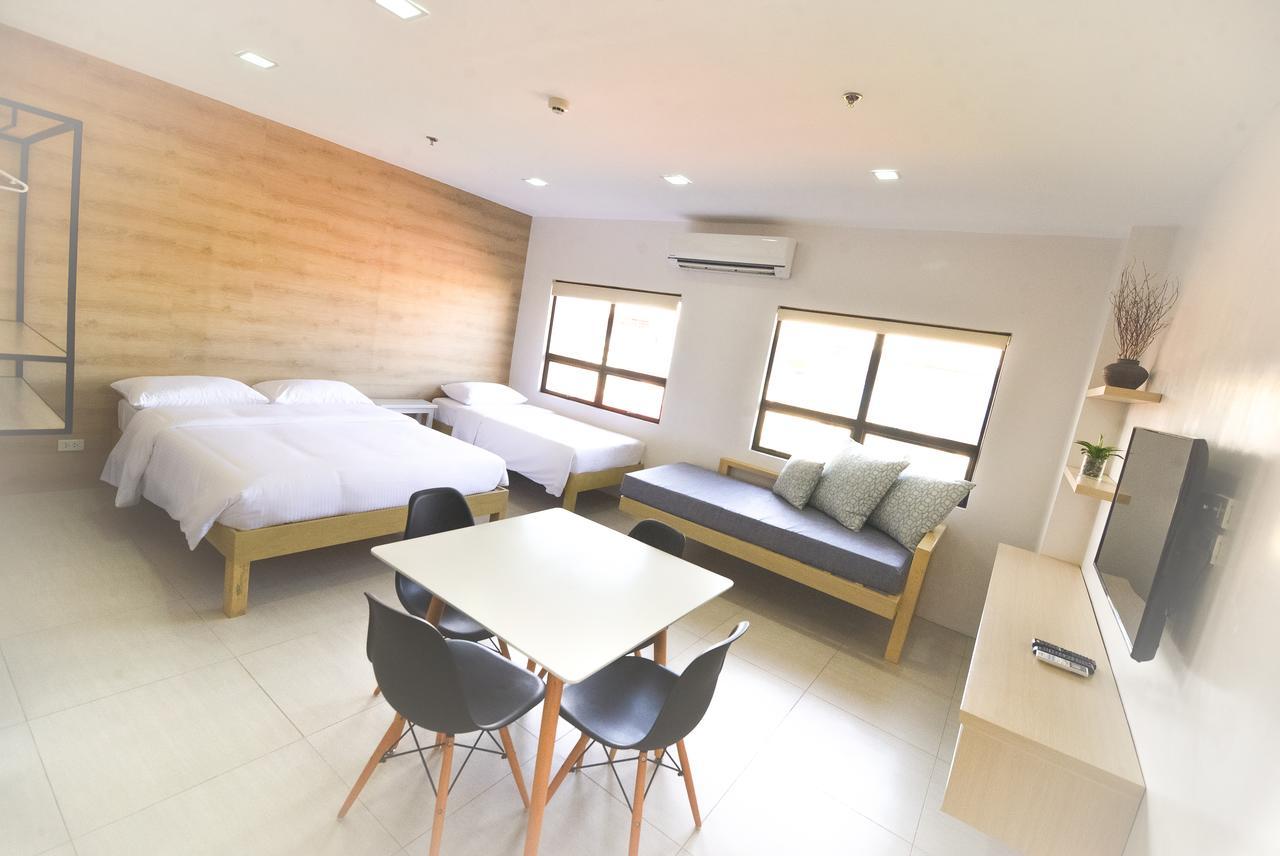 Felix Residences Cebu Extérieur photo
